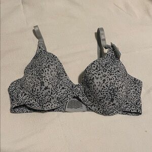 Hanes Bra - 38C - NWT!